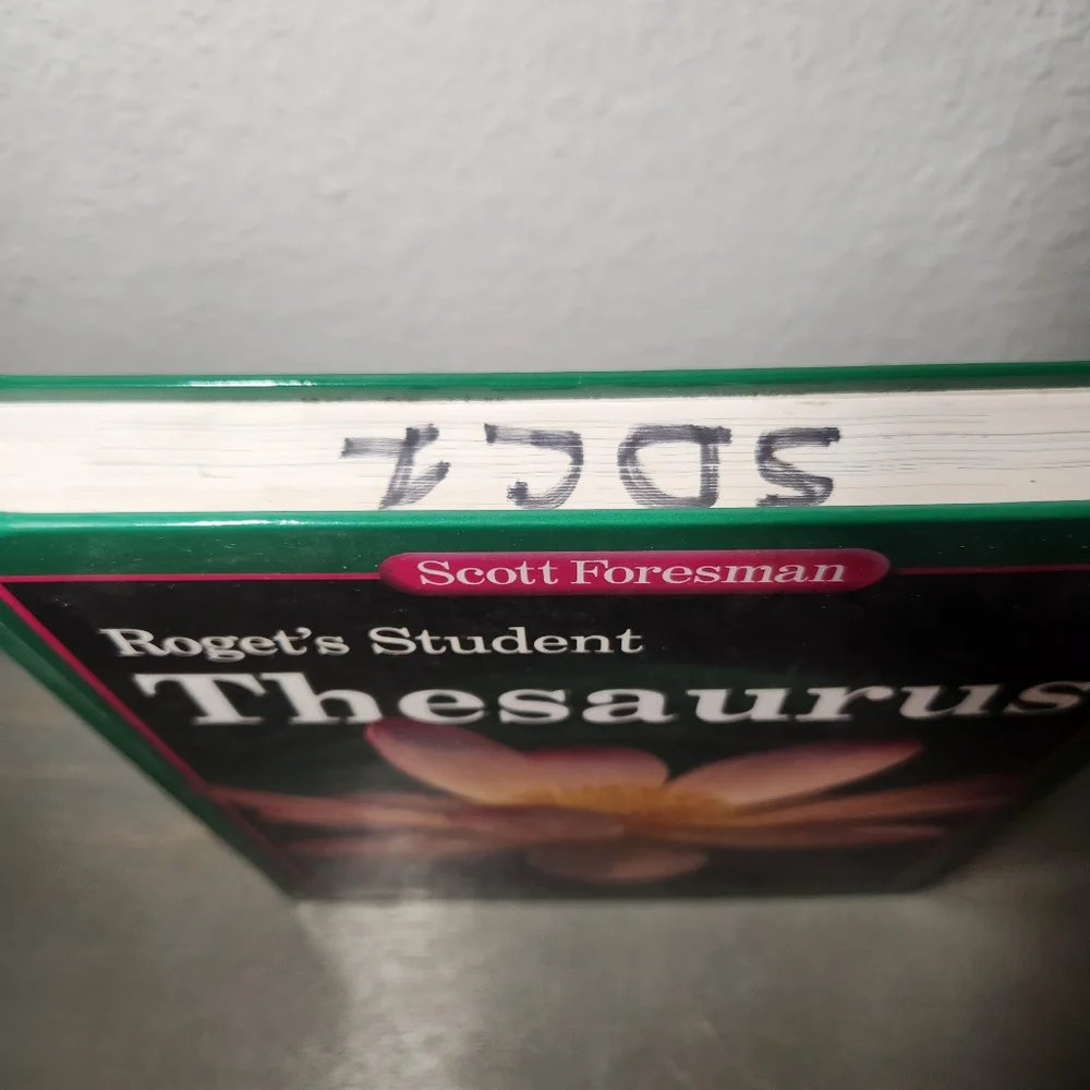 Scott Foresman Roget's Student Thesaurus Dictionary Hardcover School supplies